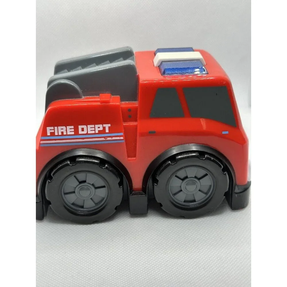 Manley‎ Red Plastic Fire Dept Fire Truck 2009 Lights And Sound Works